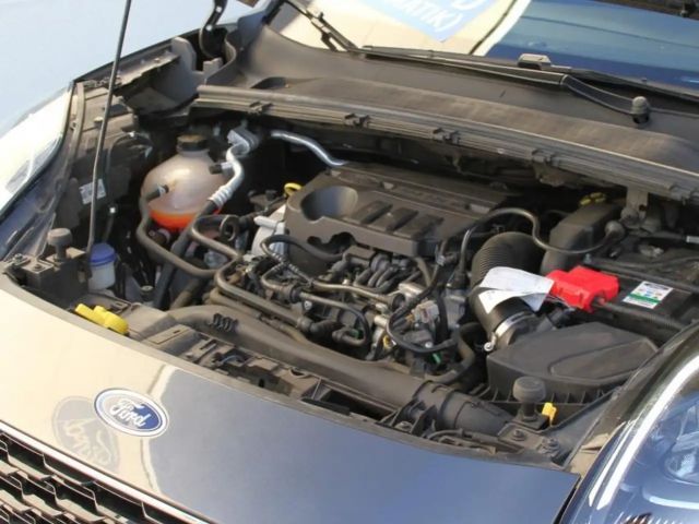 Ford Puma EcoBoost Titanium