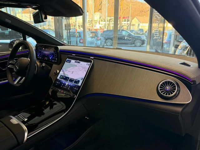 Mercedes-Benz EQE 300 AMG Line Sedan