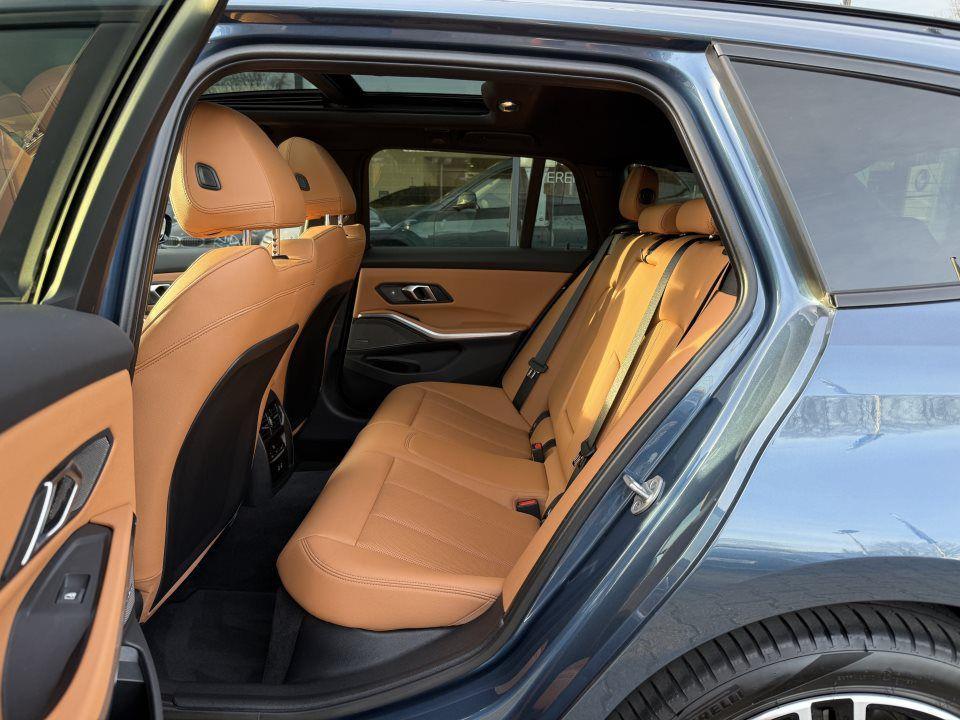 BMW 330 330e Touring