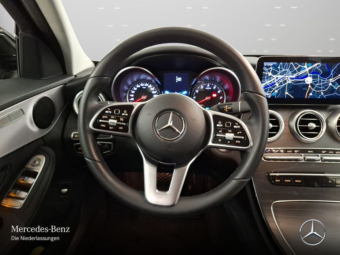 Mercedes-Benz C 200 Sedan