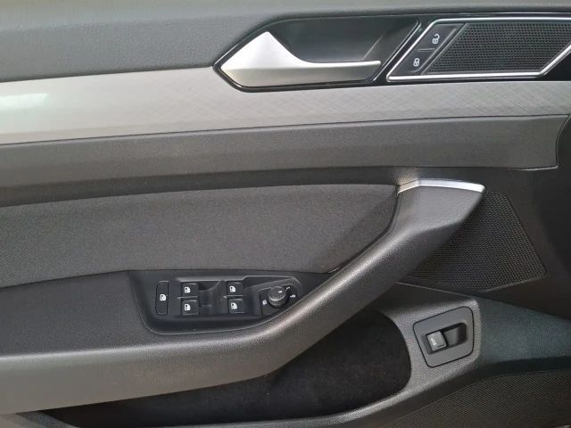 Volkswagen Passat 2.0 TDI Business DSG Variant
