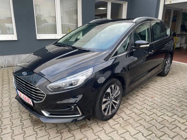 Ford S-Max Titanium