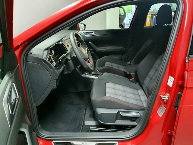 Volkswagen Polo 2.0 TSI DSG GTI