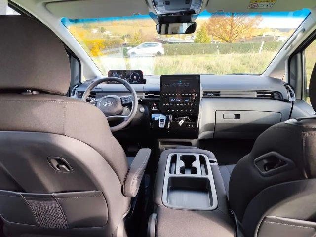 Hyundai Staria Trend