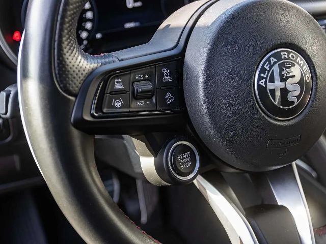 Alfa Romeo Stelvio AT8 Q4 Turbo