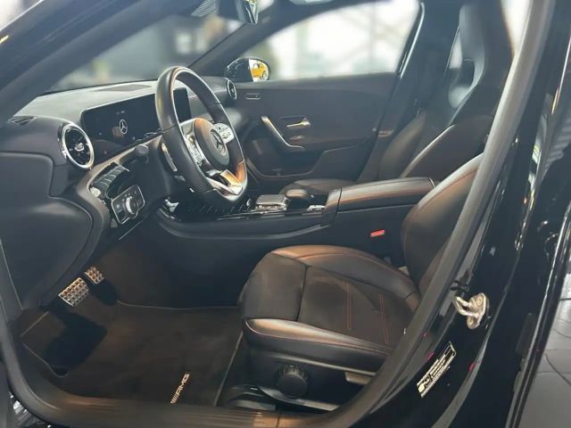 Mercedes-Benz A 200 AMG Line