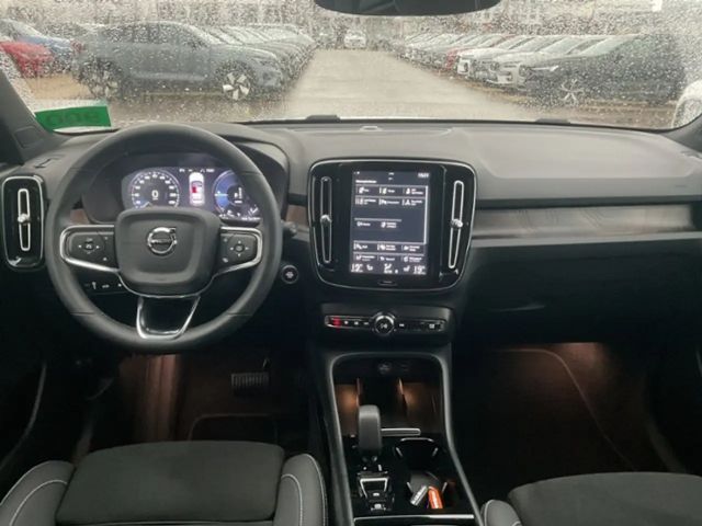 Volvo XC40 Dark Plus T5