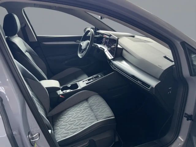 Volkswagen Golf 1.5 eTSI Golf VIII Variant