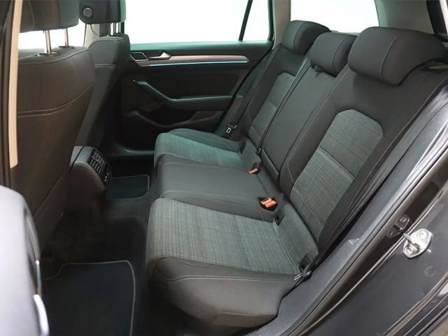 Volkswagen Passat 2.0 TDI Business DSG