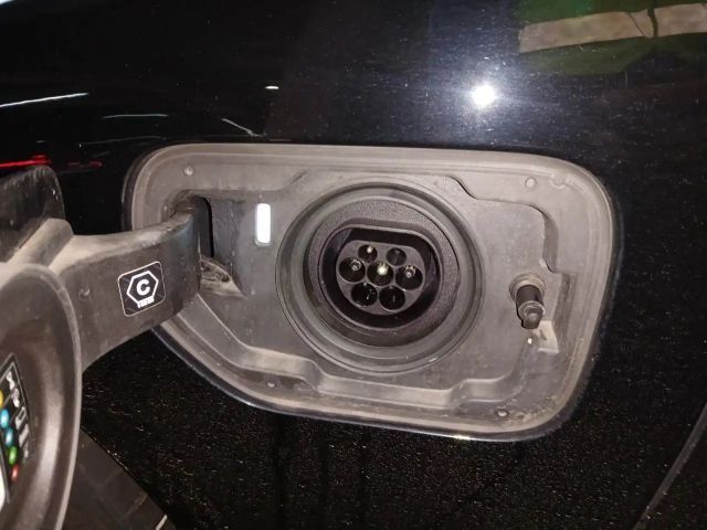 BMW 330 330e Touring xDrive