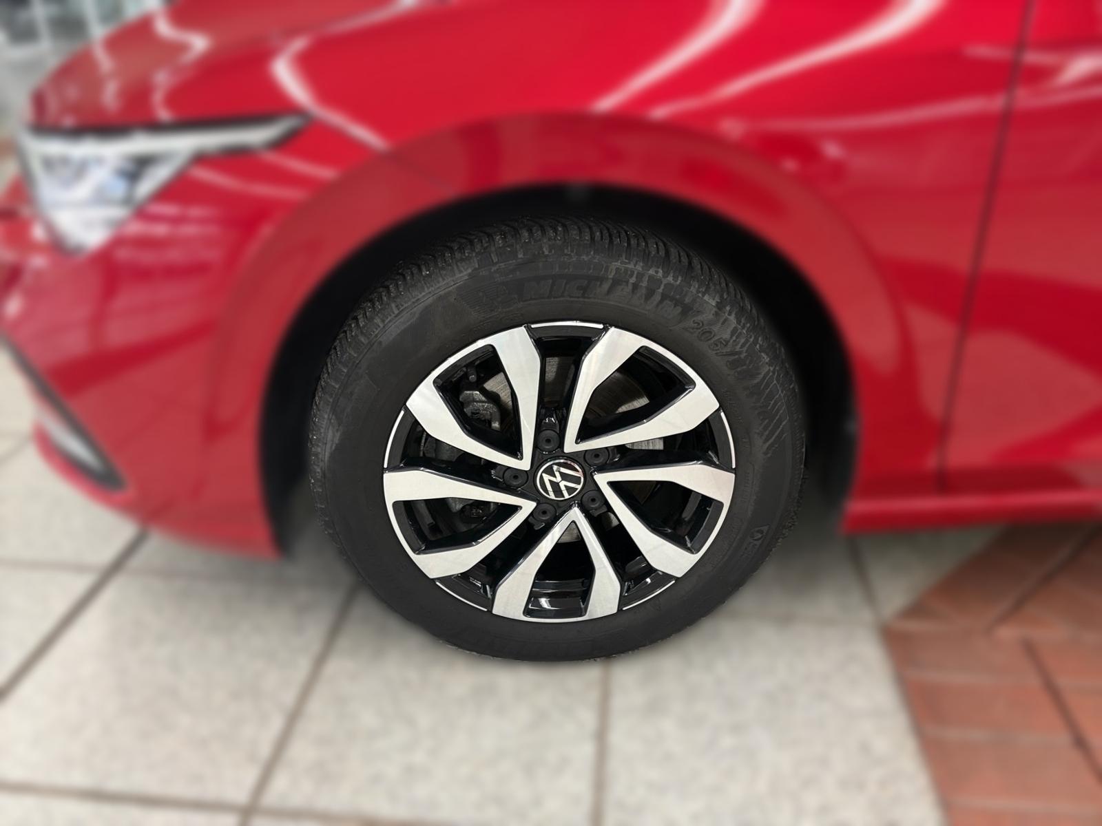 Volkswagen Golf 1.5 TSI Golf VIII