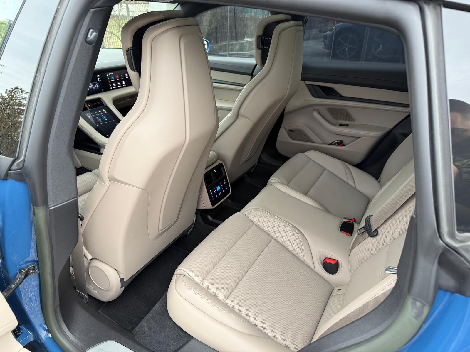 Porsche Taycan 4S Cross Turismo