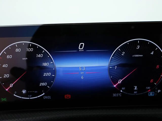 Mercedes-Benz A 180 A 180 d AMG Line