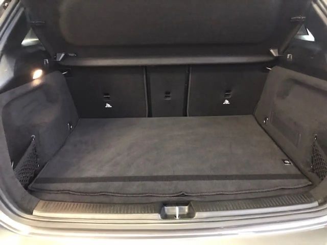 Mercedes-Benz B 200 Progressive Sedan