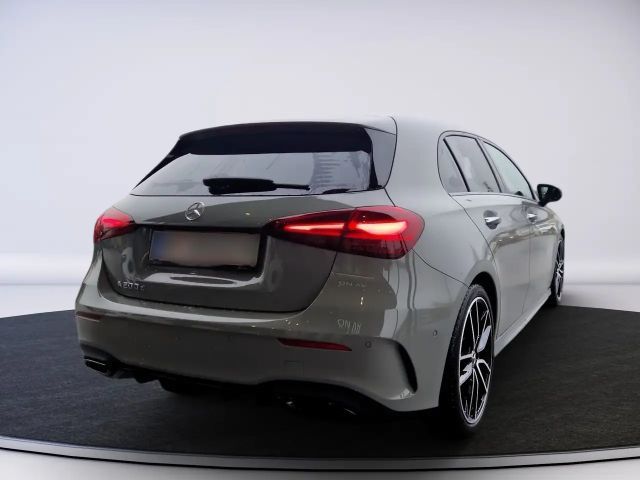 Mercedes-Benz A 200 A 200 d