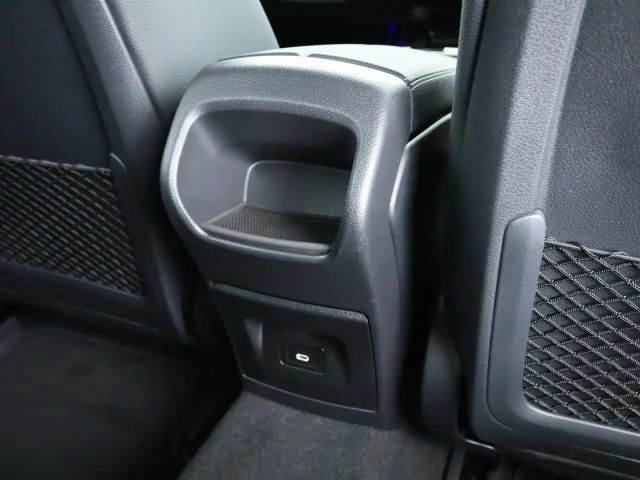 Mercedes-Benz A 220 A 220 d