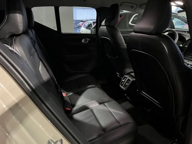 Volvo XC40 Dark Plus