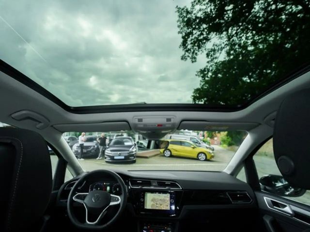 Volkswagen Touran DSG Highline