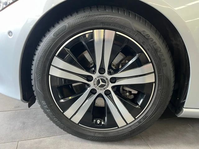 Mercedes-Benz C 200 Sedan