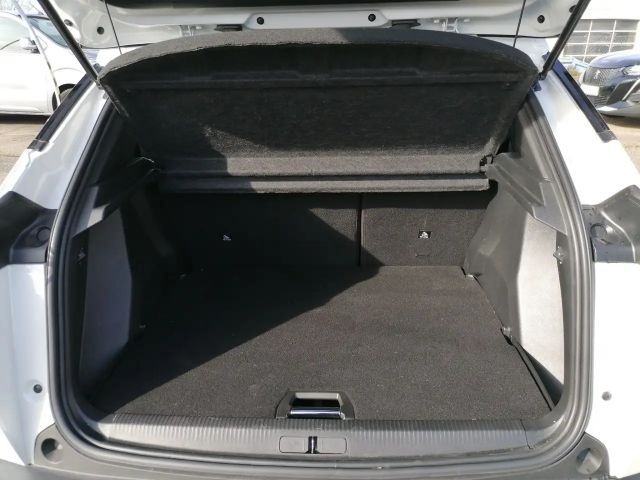 Peugeot E-2008 Active Pack