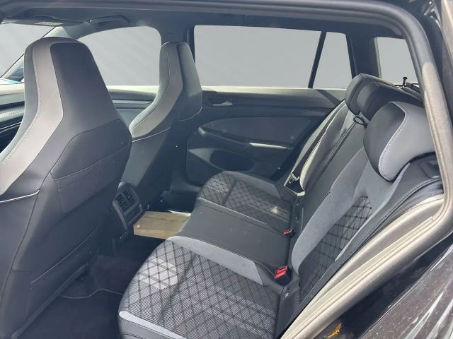 Volkswagen Golf DSG R-Line Variant