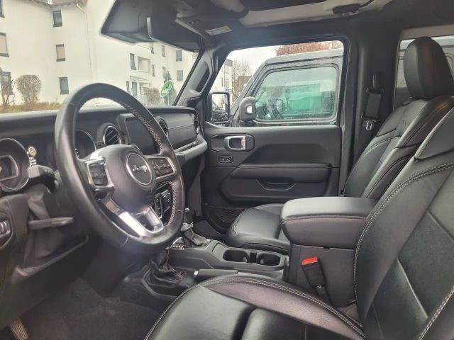 Jeep Wrangler Sahara