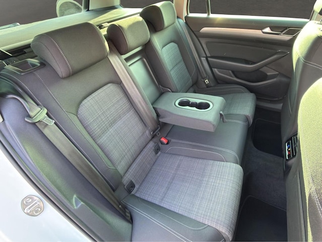 Volkswagen Passat 2.0 TDI Business DSG Variant