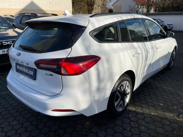 Ford Focus Cool & Connect