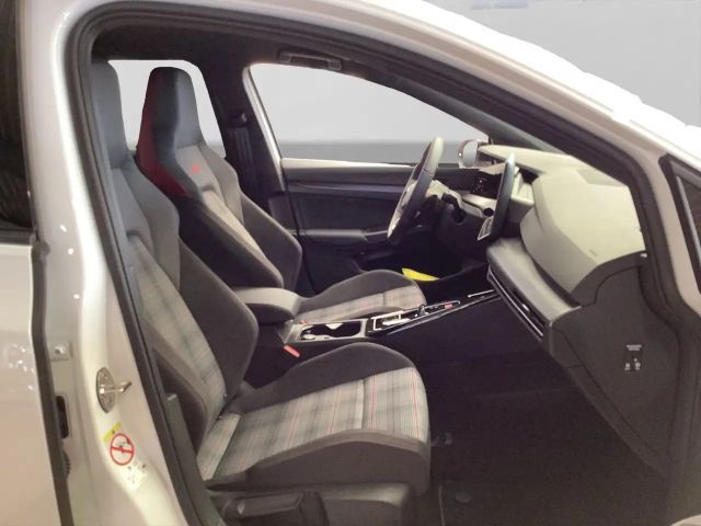 Volkswagen Golf DSG GTI Style