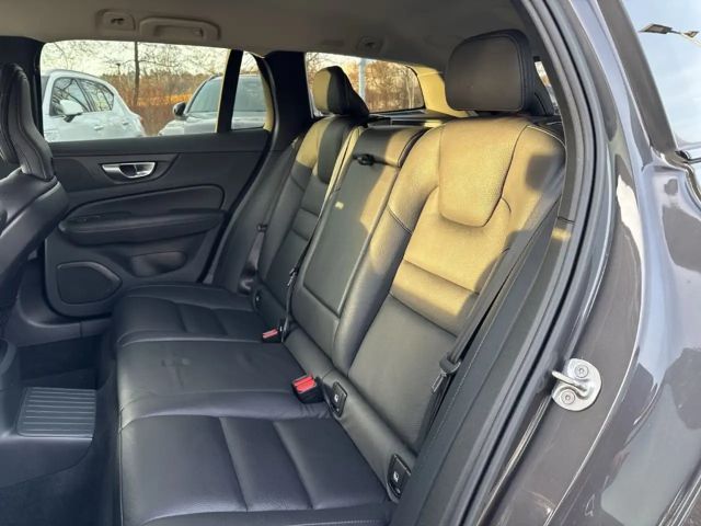 Volvo V60 AWD Dark Hybrid Plus