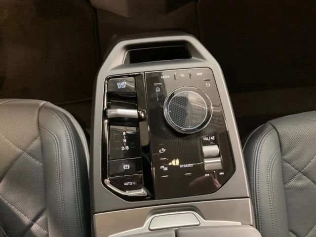 BMW iX xDrive45