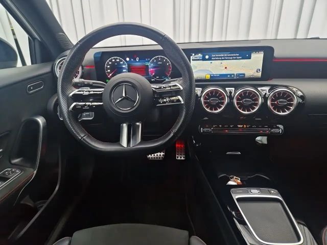 Mercedes-Benz A 180 AMG Line Hatchback