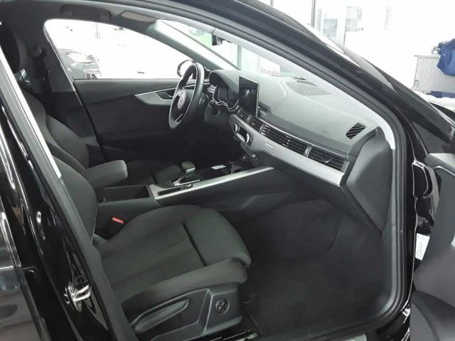 Audi A4 40 TDI Avant Quattro S-Line