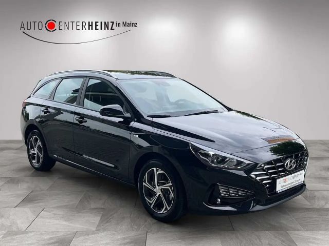 Hyundai i30 Hybrid Select