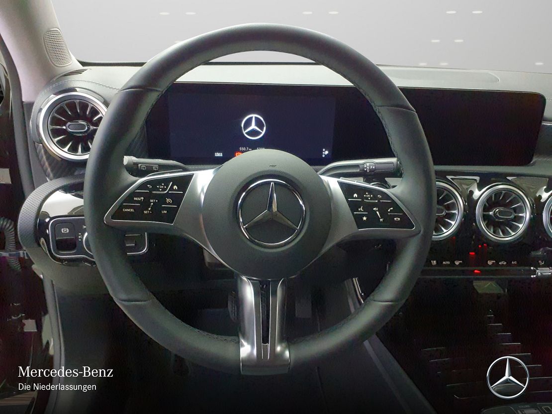 Mercedes-Benz A 200 A 200 d