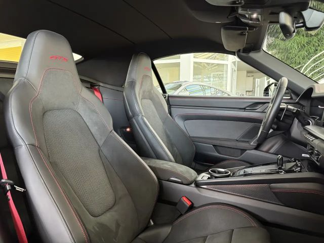 Porsche 992 4 Cabrio GTS