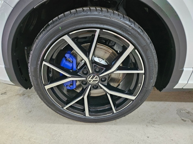 Volkswagen T-Roc AKRAPOVIC Anlage Navi beatsSound AHK