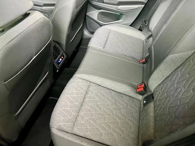 Volkswagen Golf 1.5 TSI Golf VIII Move