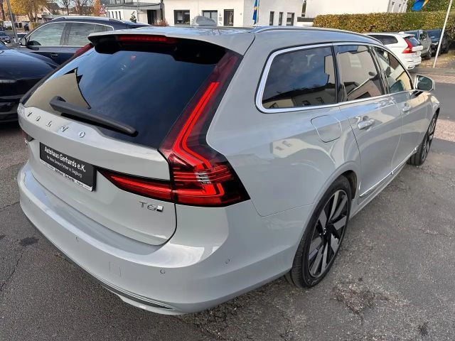 Volvo V90 AWD Plus T6