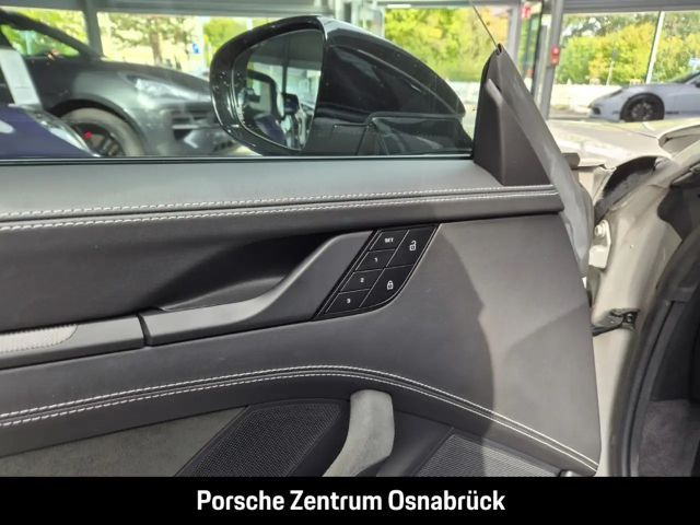 Porsche 992 4 Coupé GTS Targa