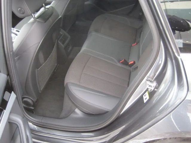 Audi A4 40 TDI S-Line