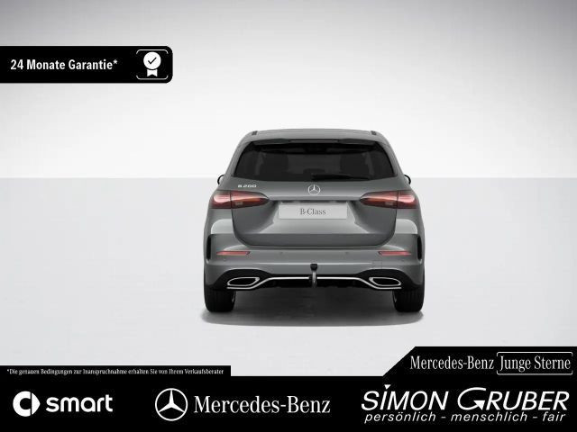 Mercedes-Benz B 200 AMG Line Sedan