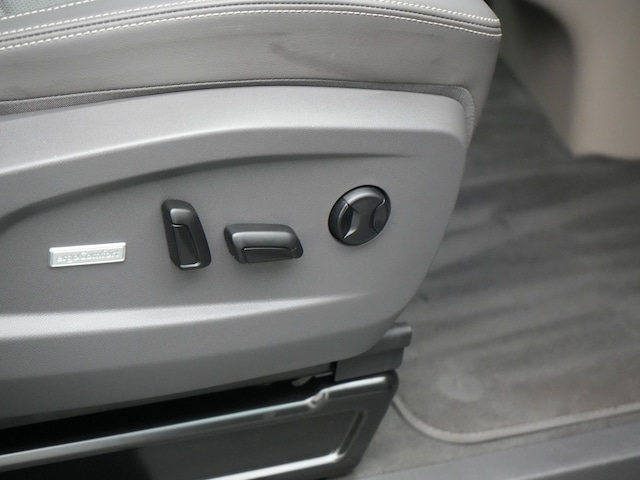 Volkswagen Multivan Lang Style T7