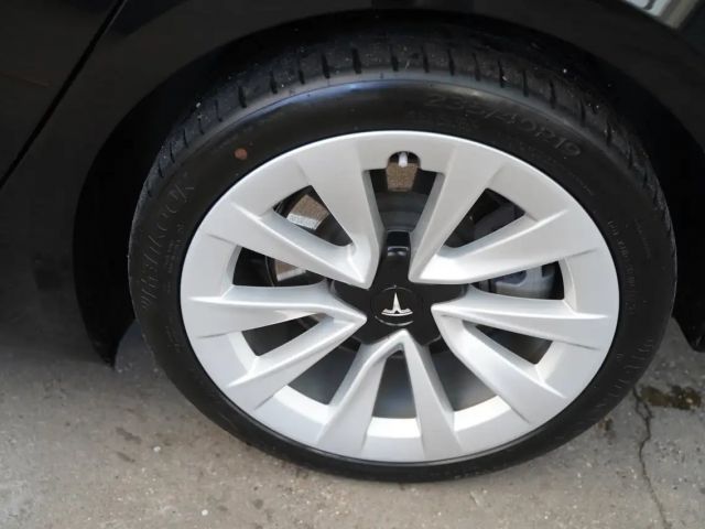 Tesla Model 3 AWD Long Range