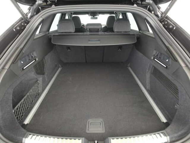 Audi A6 Avant Quattro S-Tronic