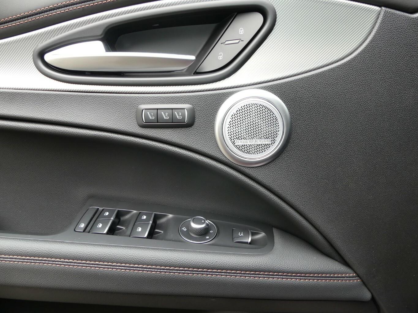 Alfa Romeo Stelvio AT8 Q4 Turbo