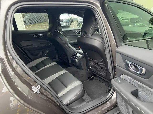 Volvo V60 Cross Country AWD Ultimate