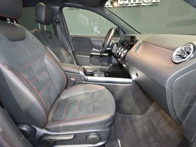 Mercedes-Benz GLA 250 AMG Line