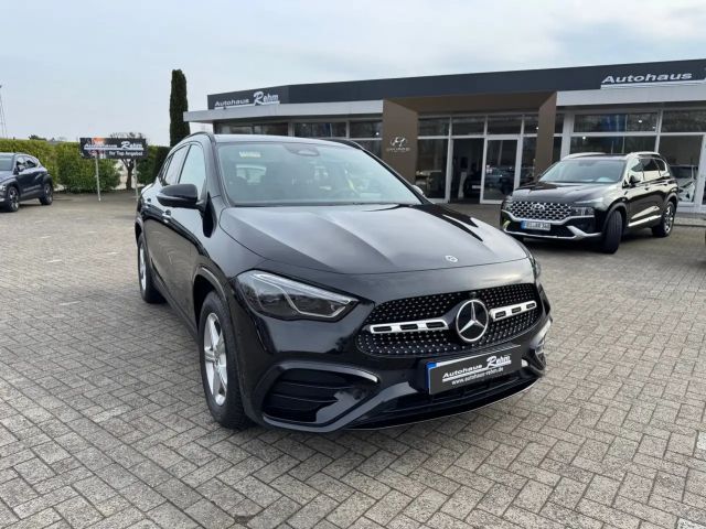 Mercedes-Benz GLA 200 AMG Line