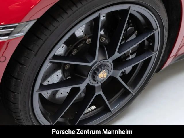 Porsche 992 4 Coupé GTS Targa